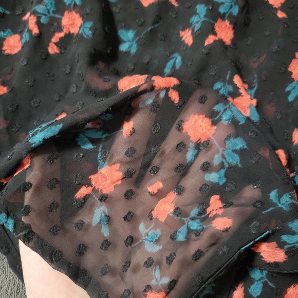 Lane Bryant blouse size 18/20 Black Rose LongSleeve Clip Dot sheer Chiffon top - Picture 4 of 8